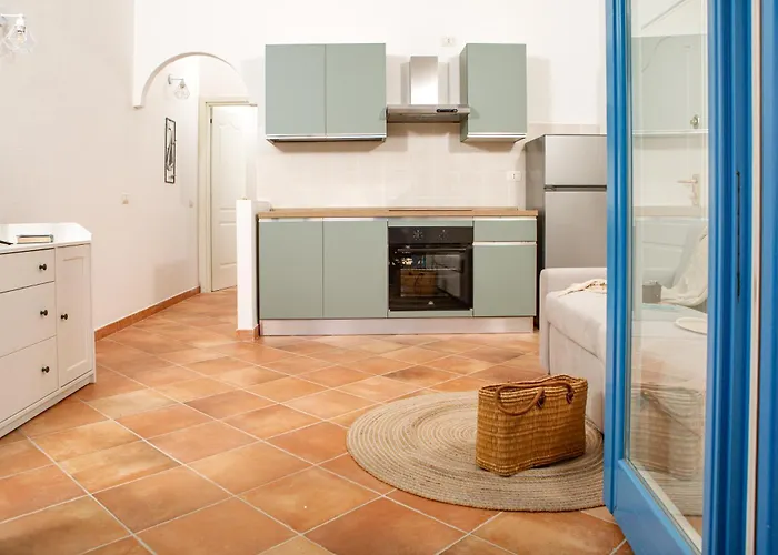 Leone Flat Vii & Private Terrace With Sea View Apartman